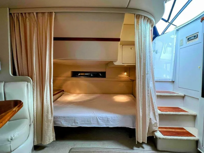 Slide: The Image of Cruisers 3575 Esprit 1998 - 27
