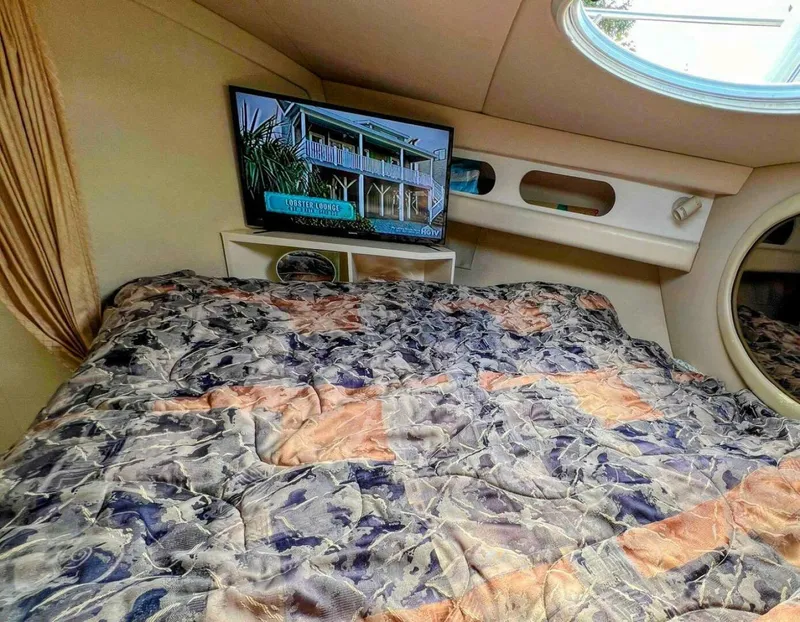 Slide: The Image of Cruisers 3575 Esprit 1998 - 33