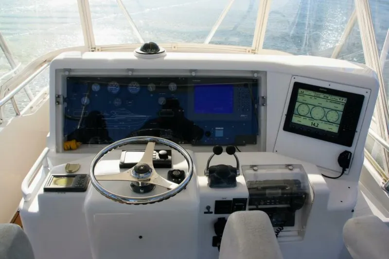 Slide: The Image of Bertram 390 Convertible 2003 - 10