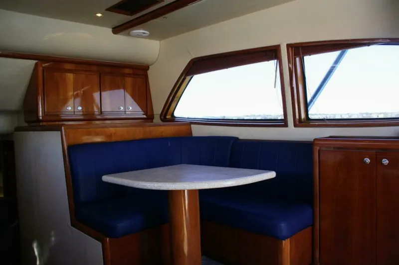 Slide: The Image of Bertram 390 Convertible 2003 - 15