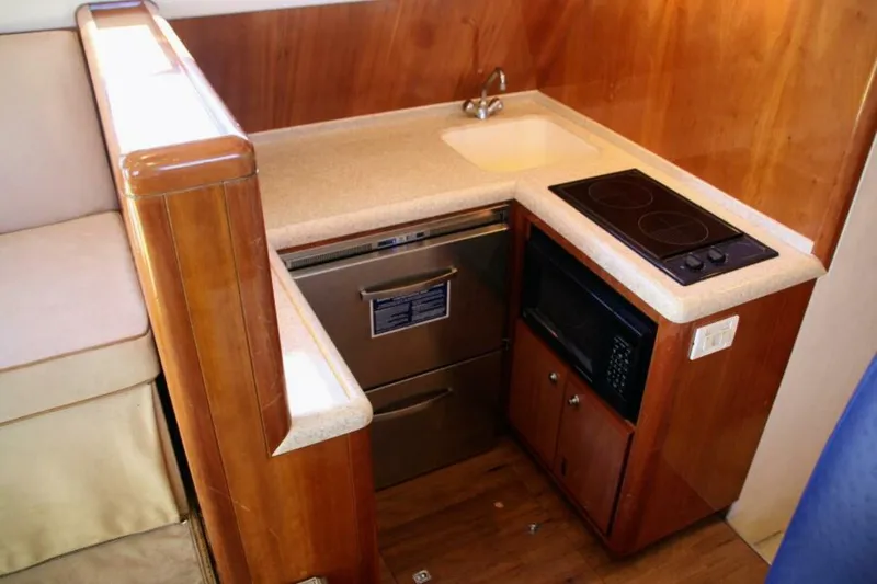 Slide: The Image of Bertram 390 Convertible 2003 - 17