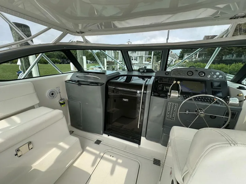 Slide: The Image of Tiara 3800 Open 2001 - 14