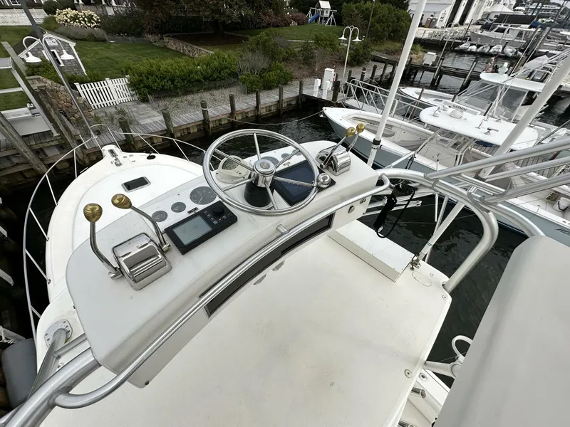Slide: The Image of Tiara 3800 Open 2001 - 19
