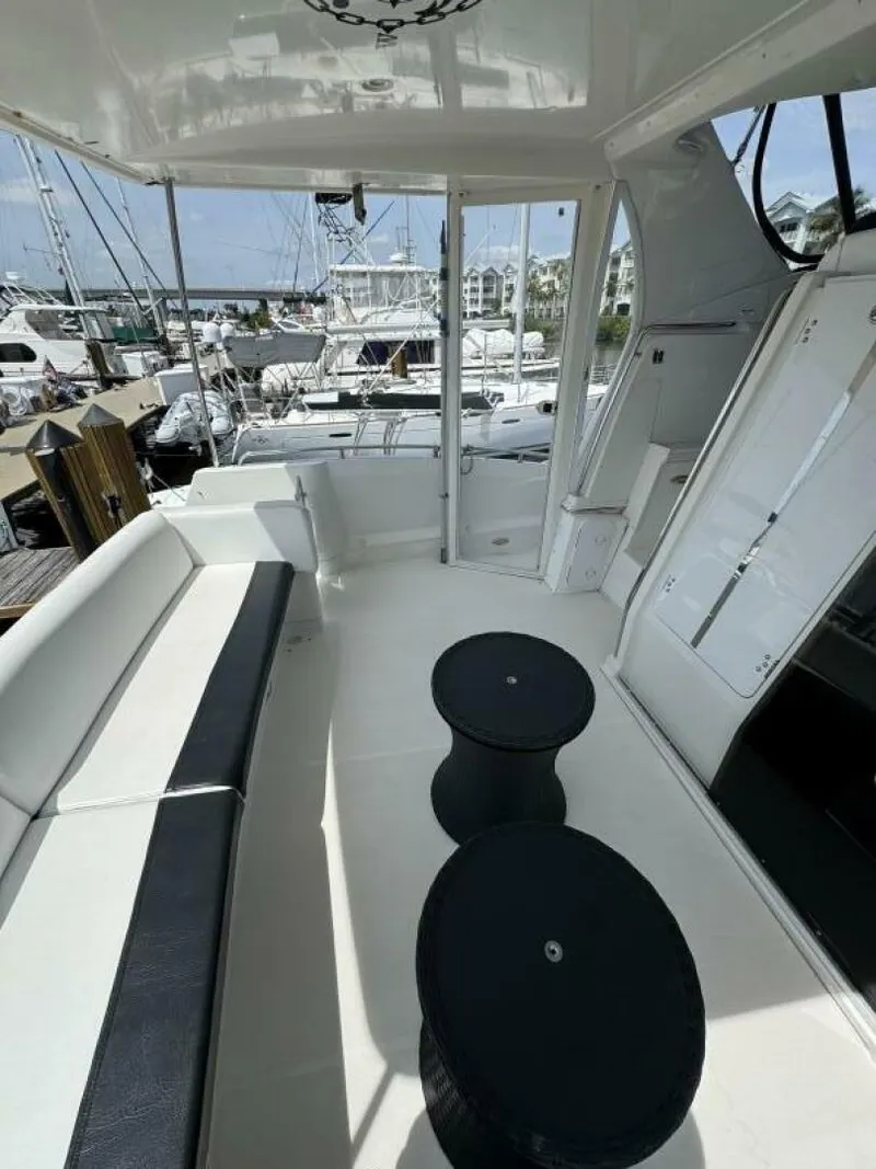 Slide: The Image of Carver Yachts 2005 - 11