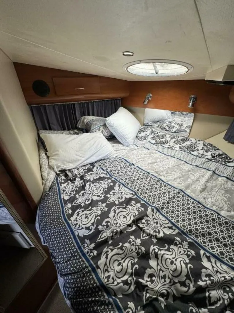 Slide: The Image of Carver Yachts 2005 - 25