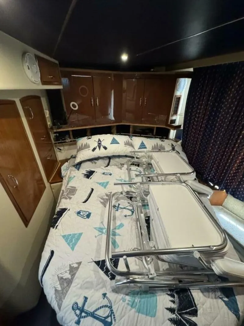 Slide: The Image of Carver Yachts 2005 - 28