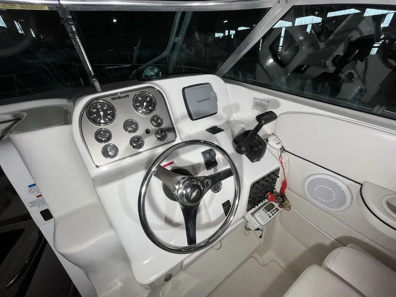 Slide: The Image of Wellcraft 270 Coastal 2001 - 19