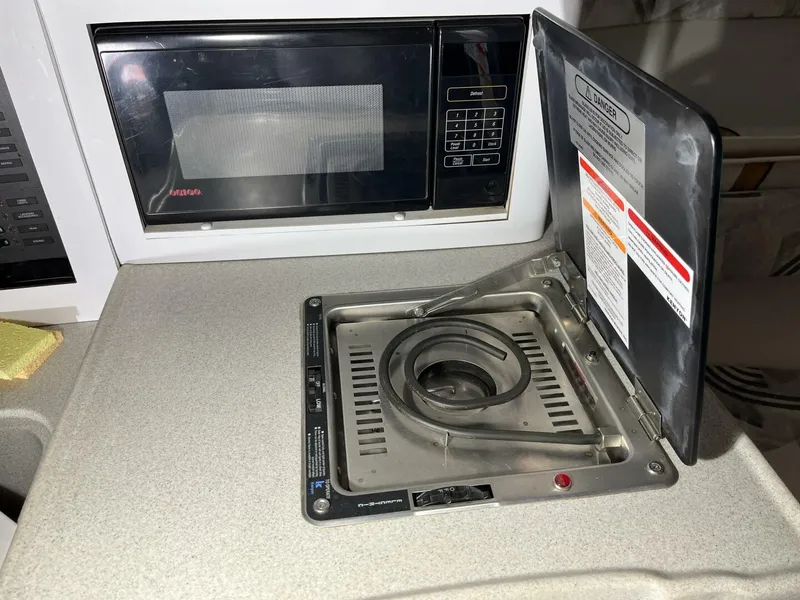 Slide: The Image of Wellcraft 270 Coastal 2001 - 32
