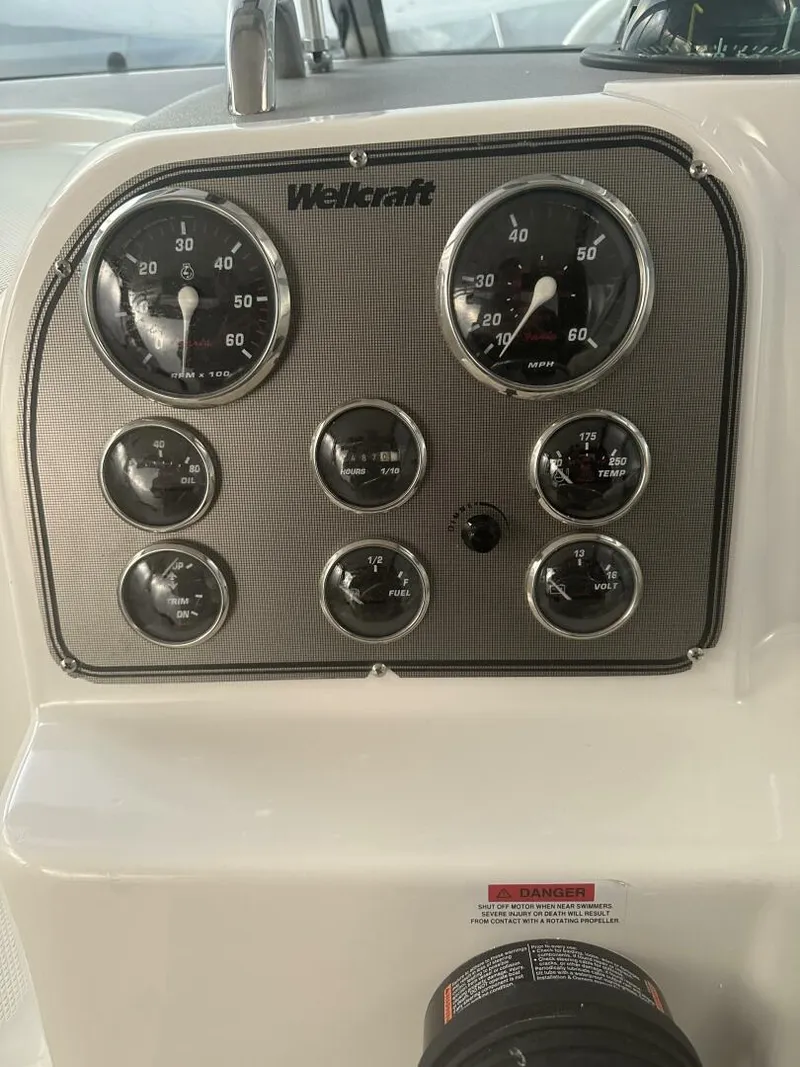Slide: The Image of Wellcraft 270 Coastal 2001 - 54