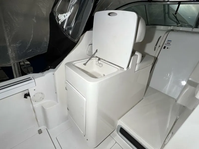 Slide: The Image of Wellcraft 270 Coastal 2001 - 65
