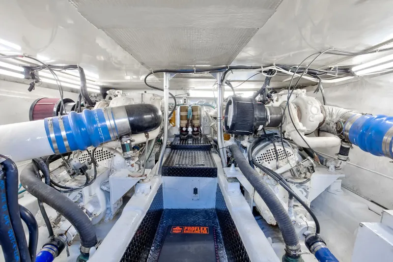 Slide: The Image of Ocean 48 Super Sport 1999 - 14