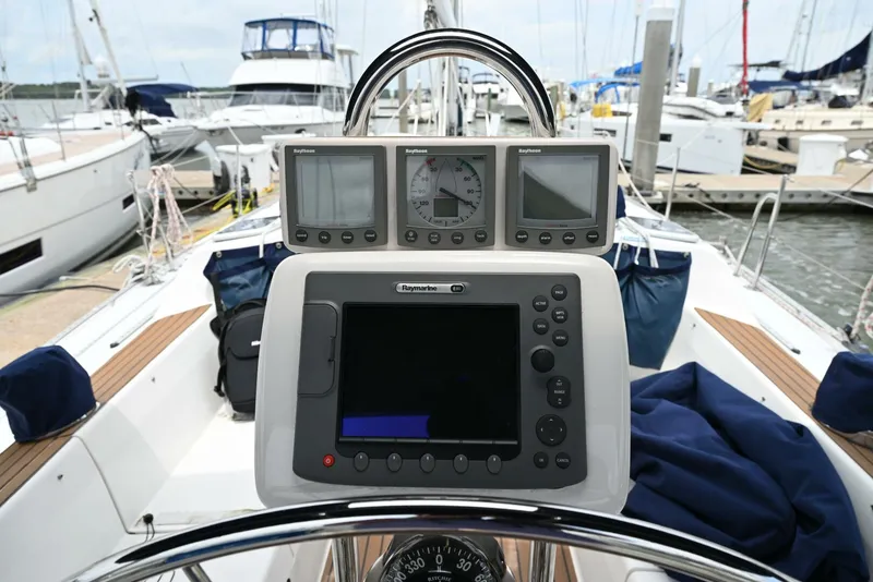 Slide: The Image of Catalina 36 MKII 2002 - 21