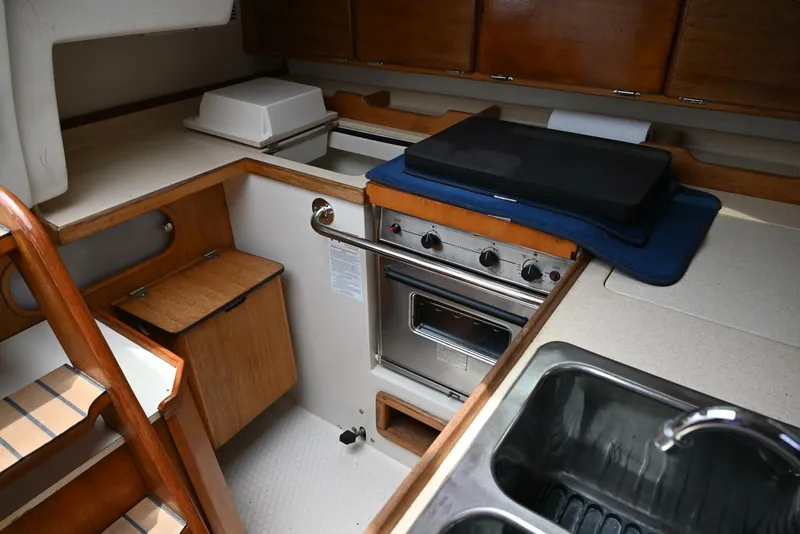 Slide: The Image of Catalina 36 MKII 2002 - 29