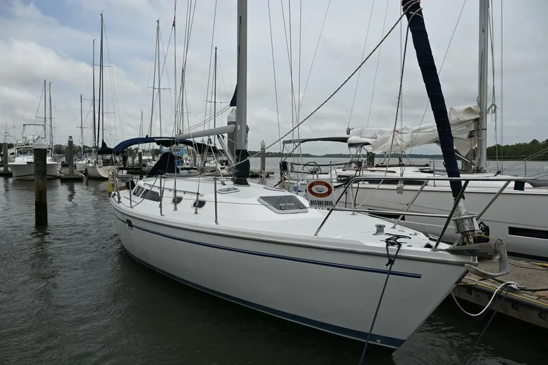 Slide: The Image of Catalina 36 MKII 2002 - 4