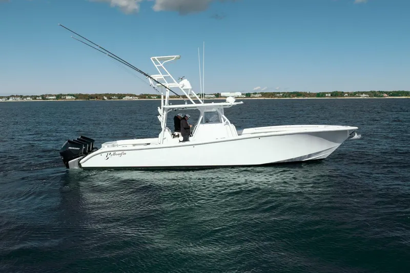 Slide: The Image of Yellowfin 39 2014 - 10