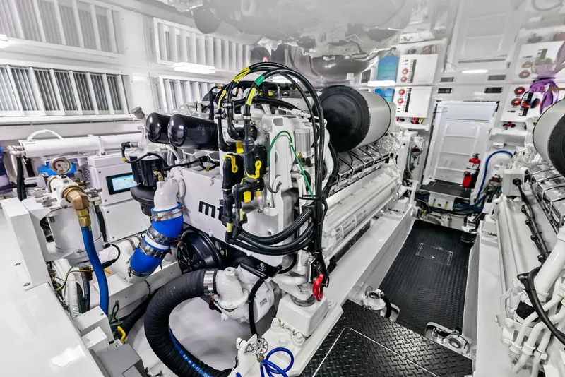 Slide: The Image of Viking 64 Convertible 2023 - 76