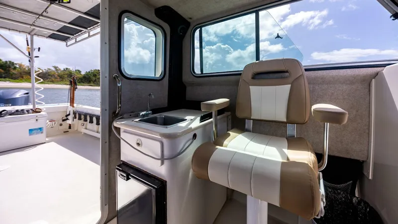 Slide: The Image of Parker Marine 2820 XLD 2018 - 19