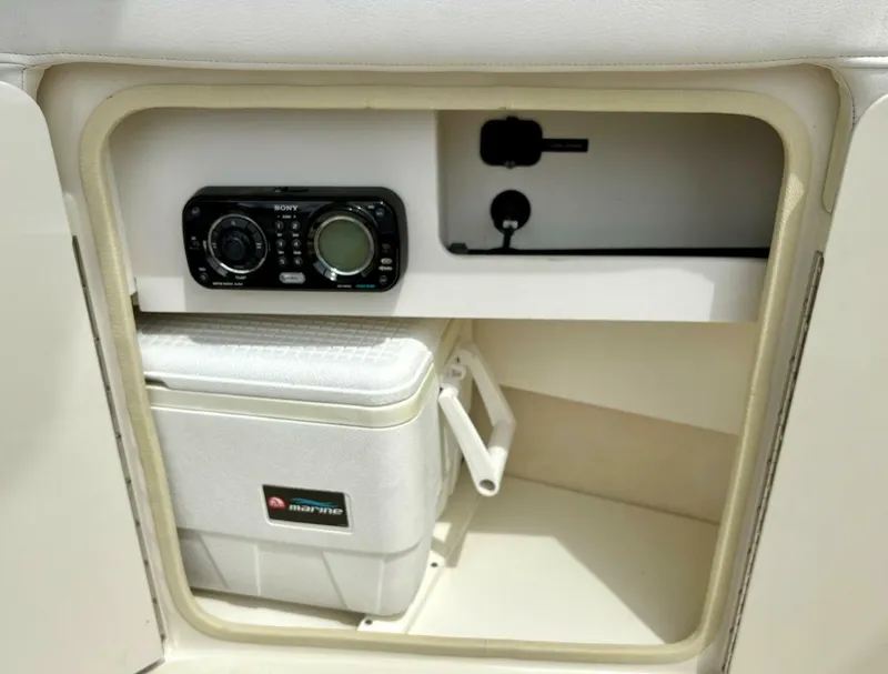 Slide: The Image of Sea Ray 260 Sundeck 2010 - 19