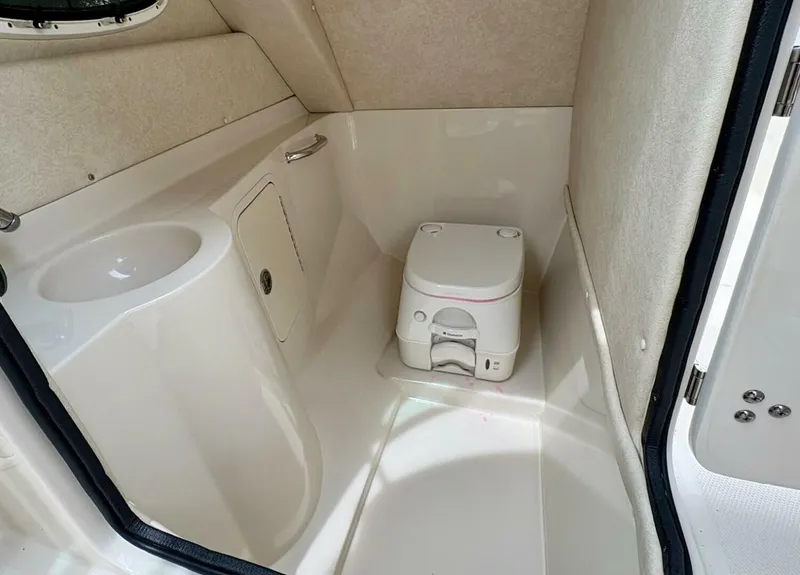 Slide: The Image of Sea Ray 260 Sundeck 2010 - 20