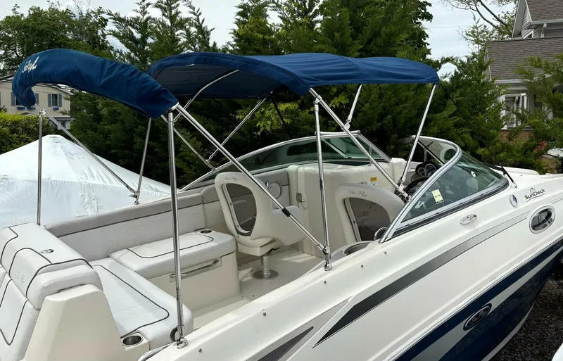 Slide: The Image of Sea Ray 260 Sundeck 2010 - 4