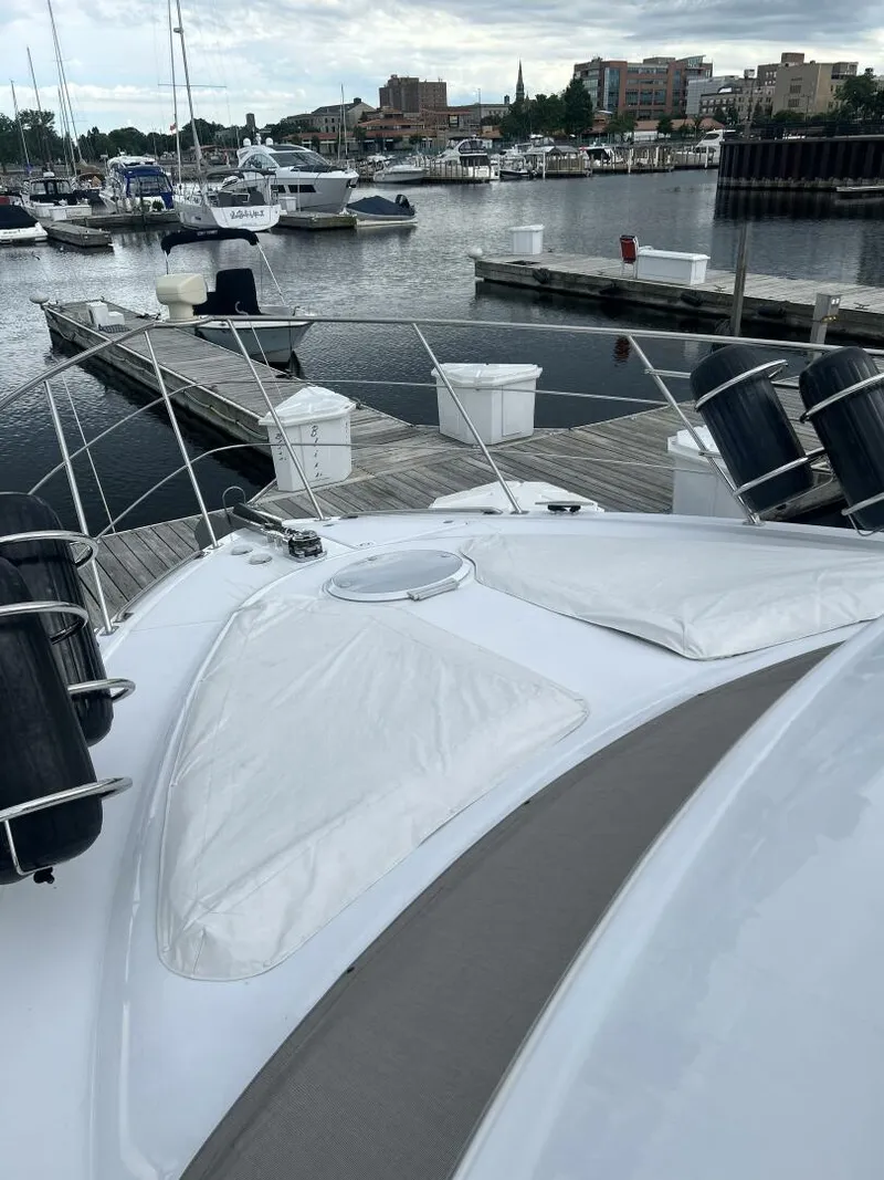 Slide: The Image of Carver Yachts 466 Motor Yacht 2003 - 10