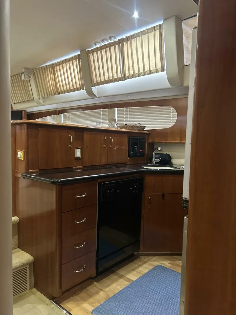 Slide: The Image of Carver Yachts 466 Motor Yacht 2003 - 41