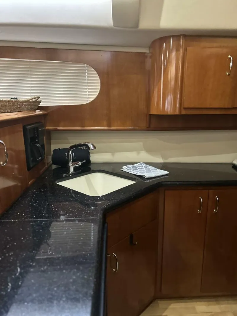 Slide: The Image of Carver Yachts 466 Motor Yacht 2003 - 44