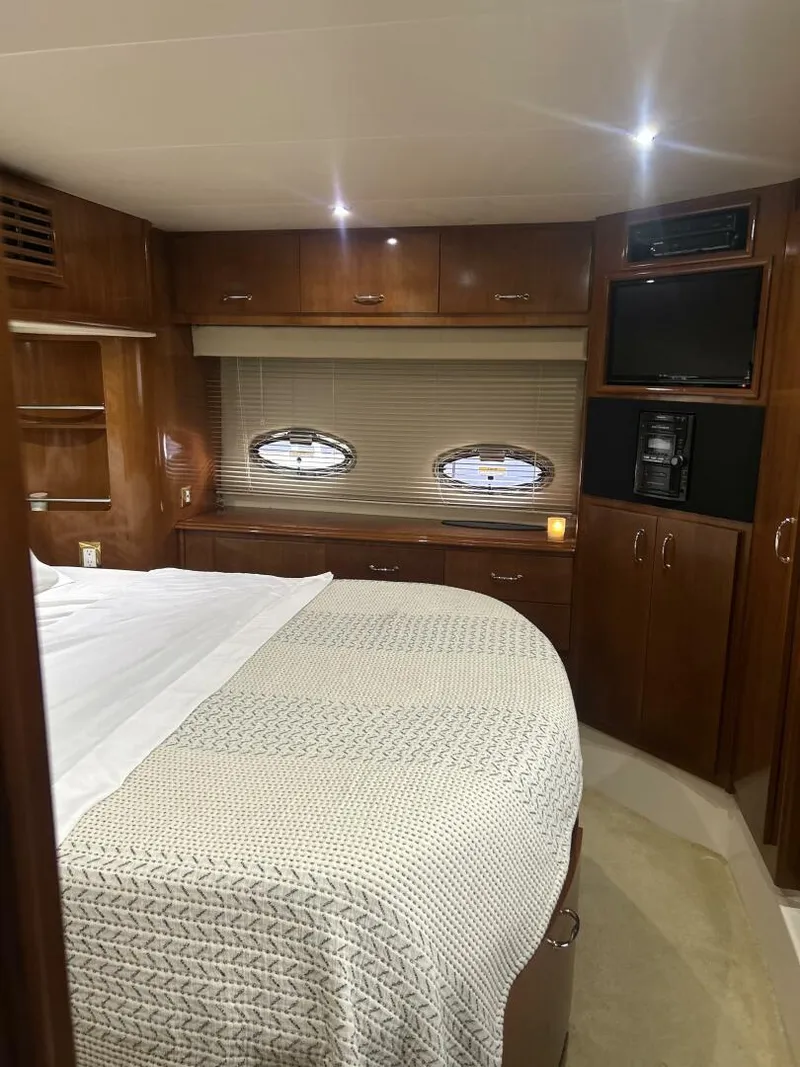 Slide: The Image of Carver Yachts 466 Motor Yacht 2003 - 68