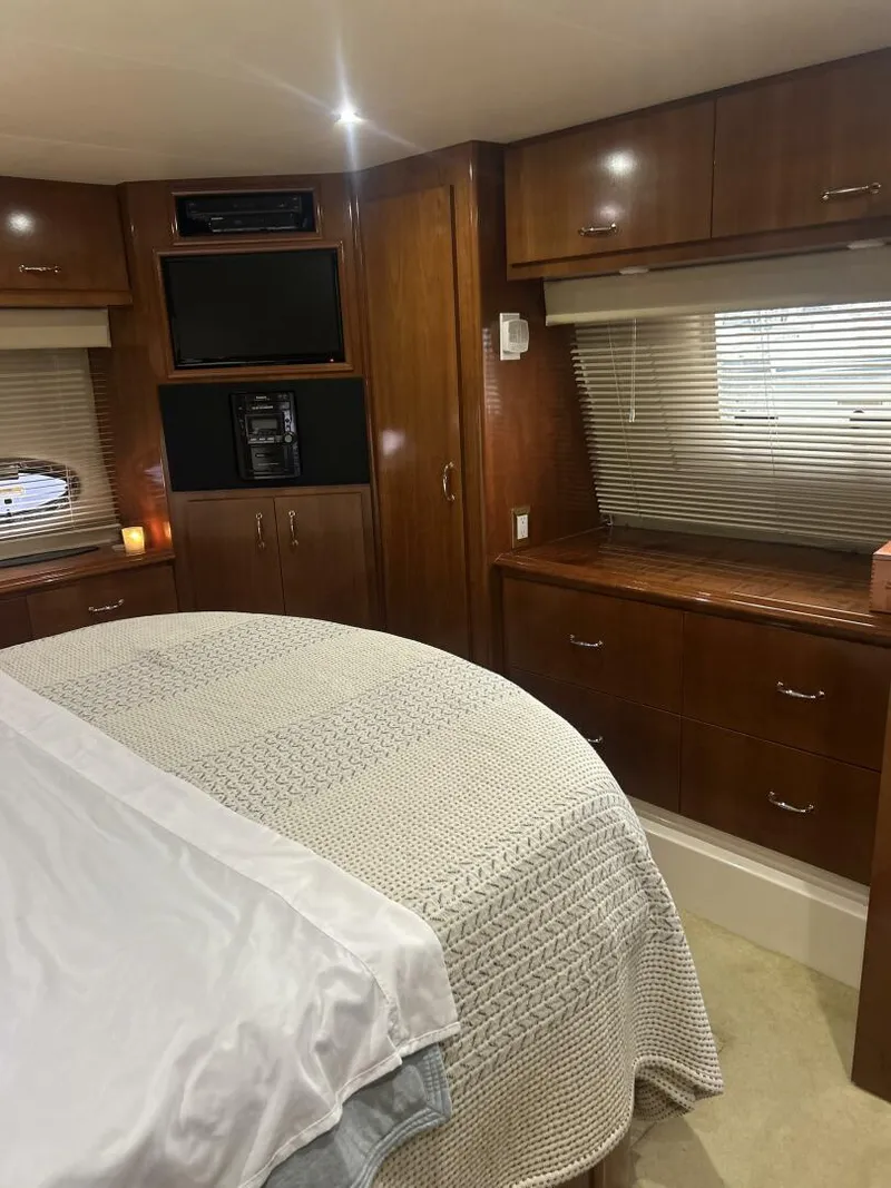Slide: The Image of Carver Yachts 466 Motor Yacht 2003 - 70