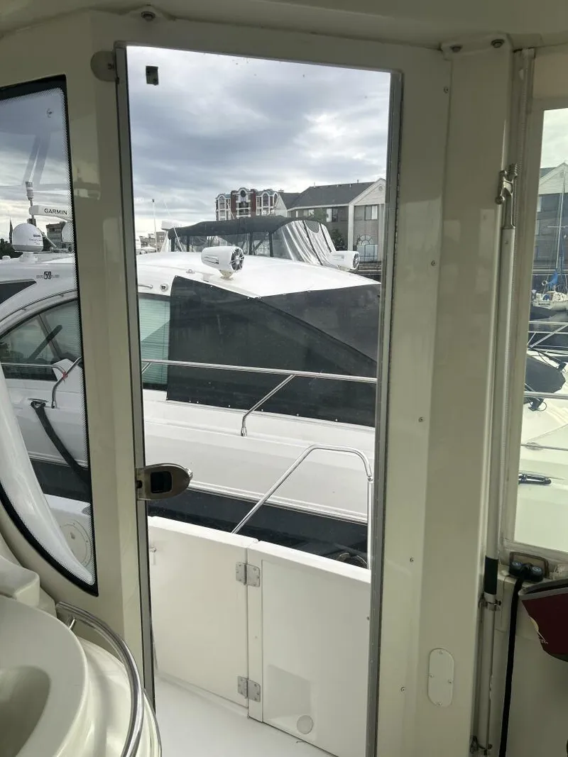 Slide: The Image of Carver Yachts 466 Motor Yacht 2003 - 8