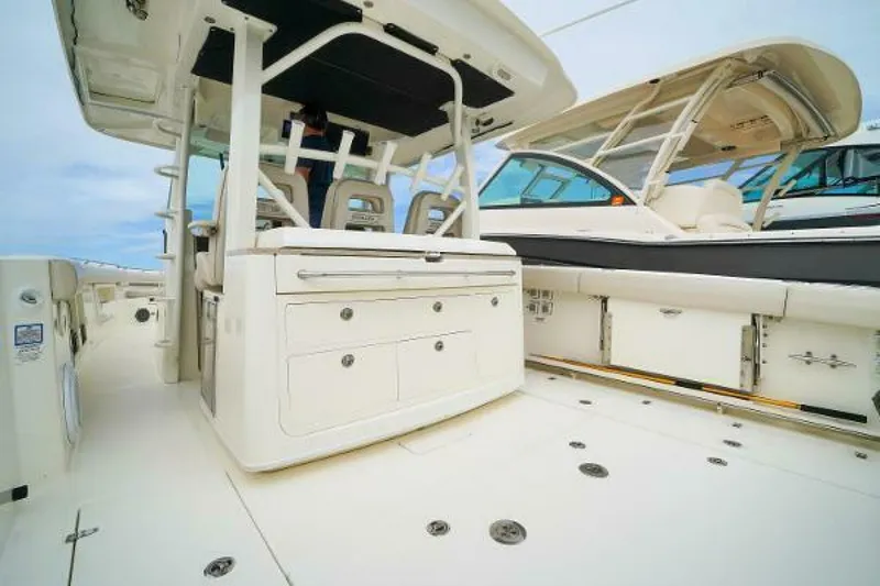 Slide: The Image of Boston Whaler 380 Outrage 2018 - 12