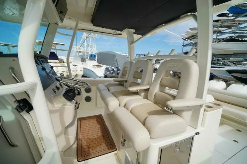 Slide: The Image of Boston Whaler 380 Outrage 2018 - 16