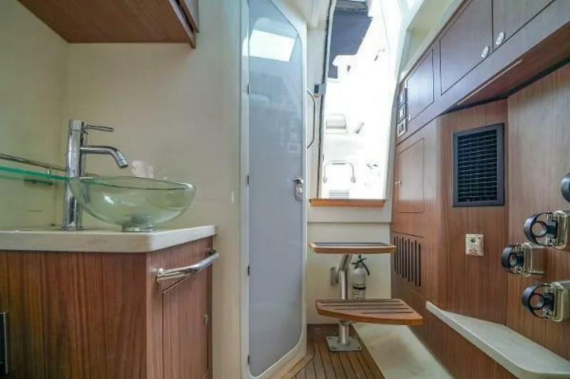 Slide: The Image of Boston Whaler 380 Outrage 2018 - 36
