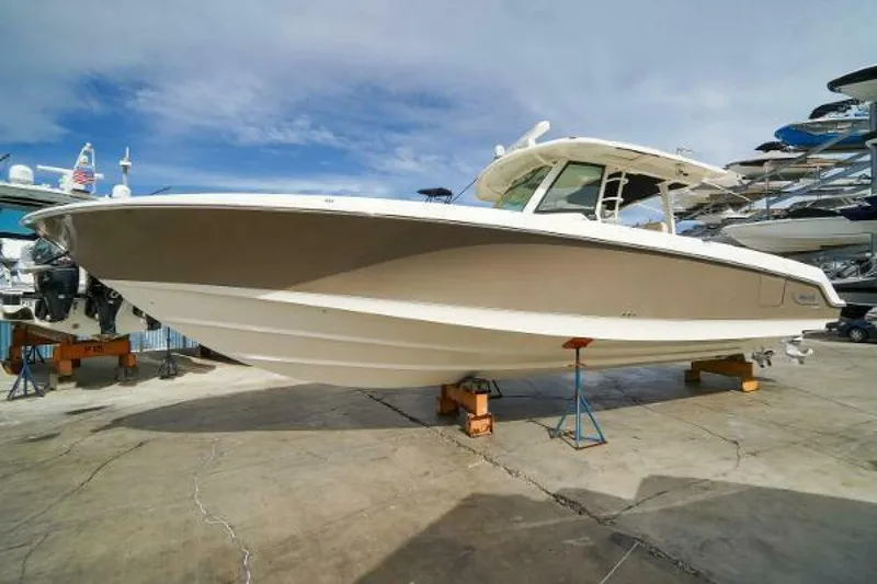 Slide: The Image of Boston Whaler 380 Outrage 2018 - 4