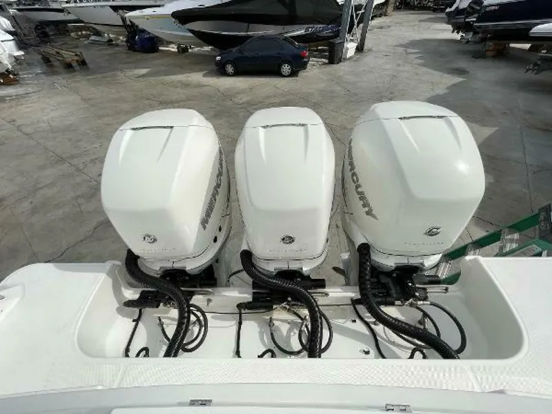 Slide: The Image of Boston Whaler 380 Outrage 2018 - 40