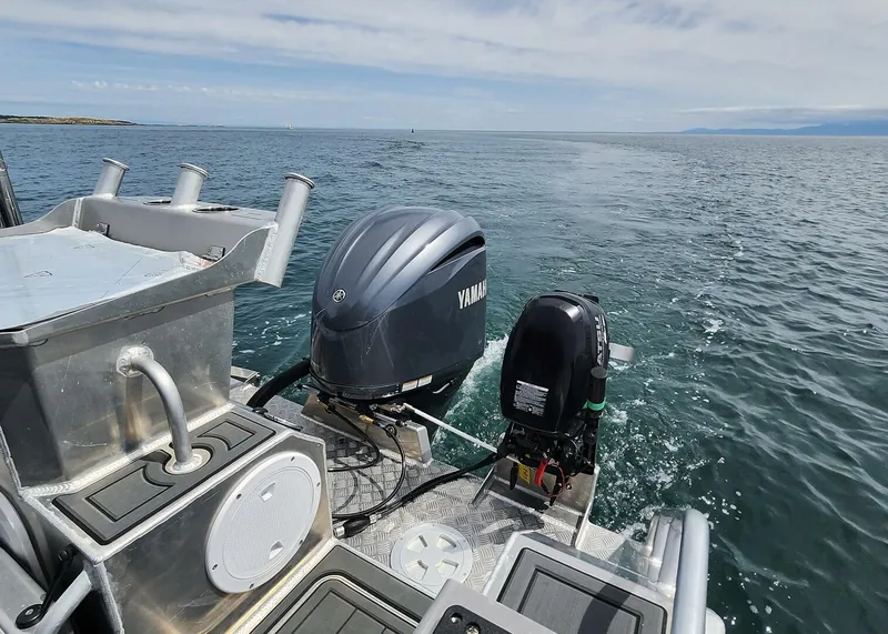 Slide: The Image of Aluminum Cruiser Profisher 750 2024 - 24