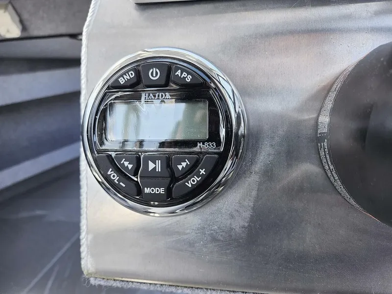 Slide: The Image of Aluminum Cruiser Profisher 750 2024 - 42