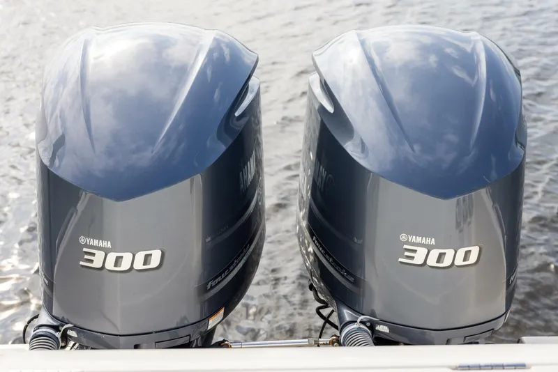 Slide: The Image of Pursuit ST 310 Sport 2012 - 22