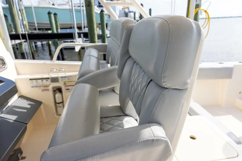 Slide: The Image of Pursuit ST 310 Sport 2012 - 35