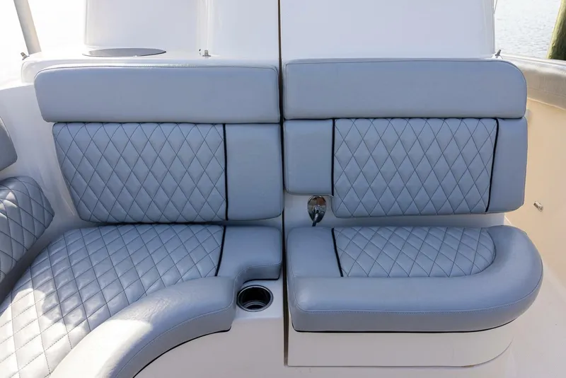 Slide: The Image of Pursuit ST 310 Sport 2012 - 37