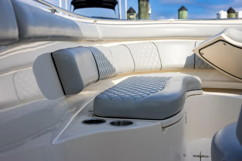 Slide: The Image of Pursuit ST 310 Sport 2012 - 39