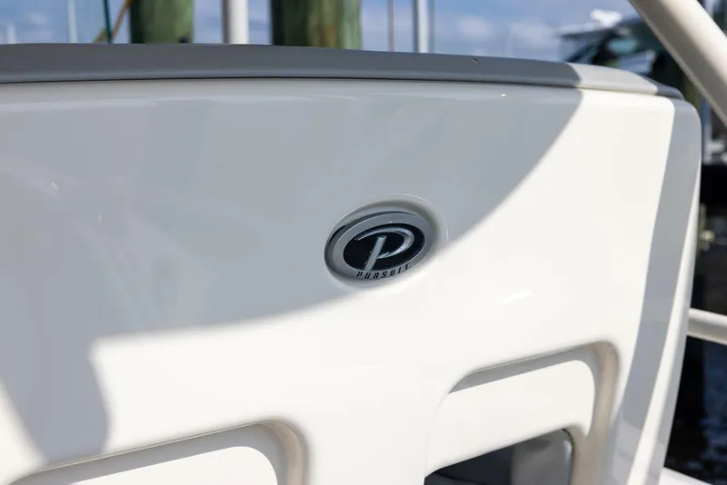 Slide: The Image of Pursuit ST 310 Sport 2012 - 53