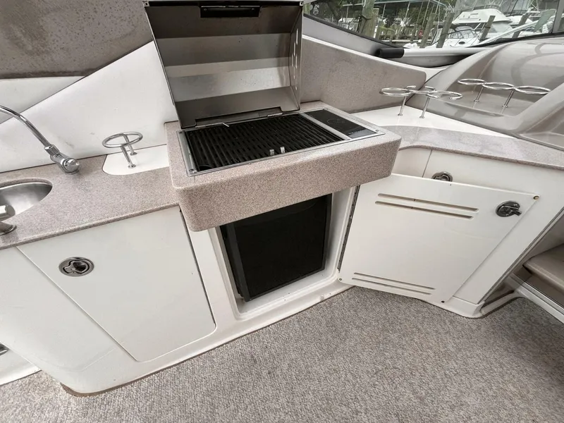 Slide: The Image of Sea Ray 310 Sundancer 2007 - 11