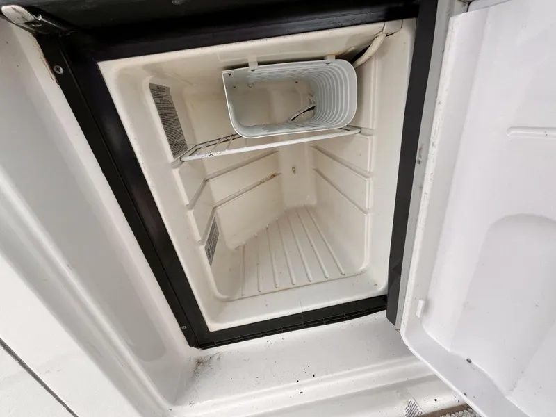 Slide: The Image of Sea Ray 310 Sundancer 2007 - 12