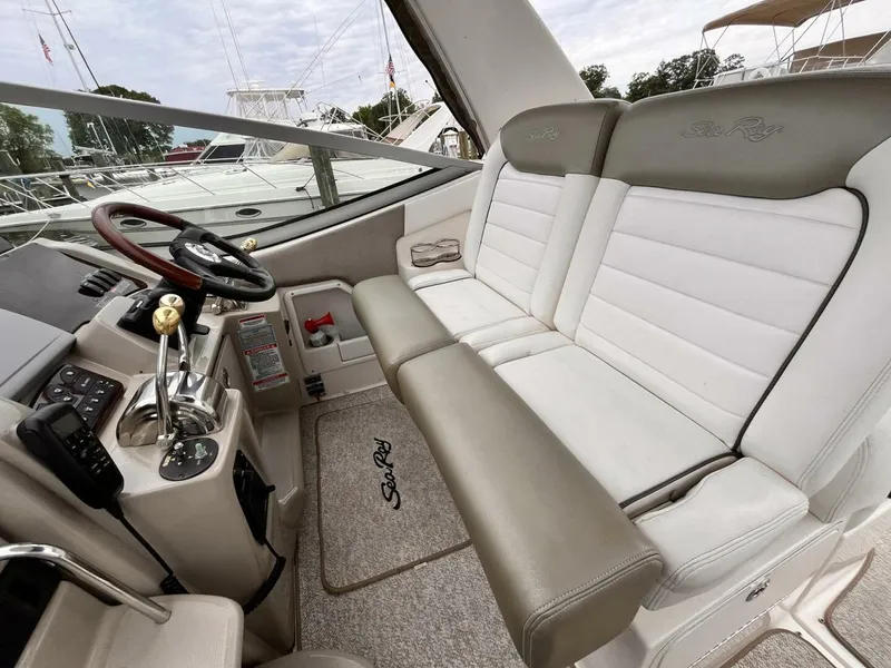Slide: The Image of Sea Ray 310 Sundancer 2007 - 14