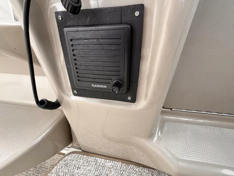 Slide: The Image of Sea Ray 310 Sundancer 2007 - 20