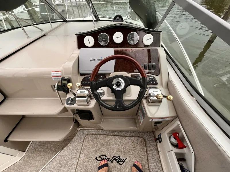 Slide: The Image of Sea Ray 310 Sundancer 2007 - 23