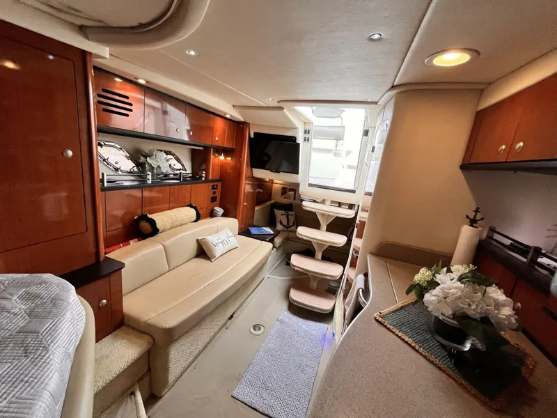 Slide: The Image of Sea Ray 310 Sundancer 2007 - 33