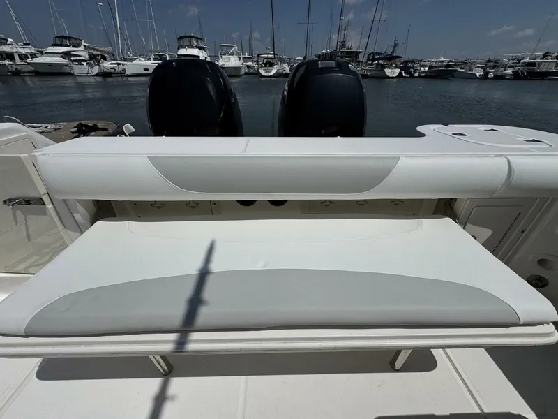 Slide: The Image of Boston Whaler 305 Conquest 2011 - 15