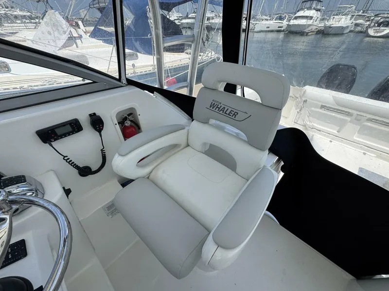 Slide: The Image of Boston Whaler 305 Conquest 2011 - 26